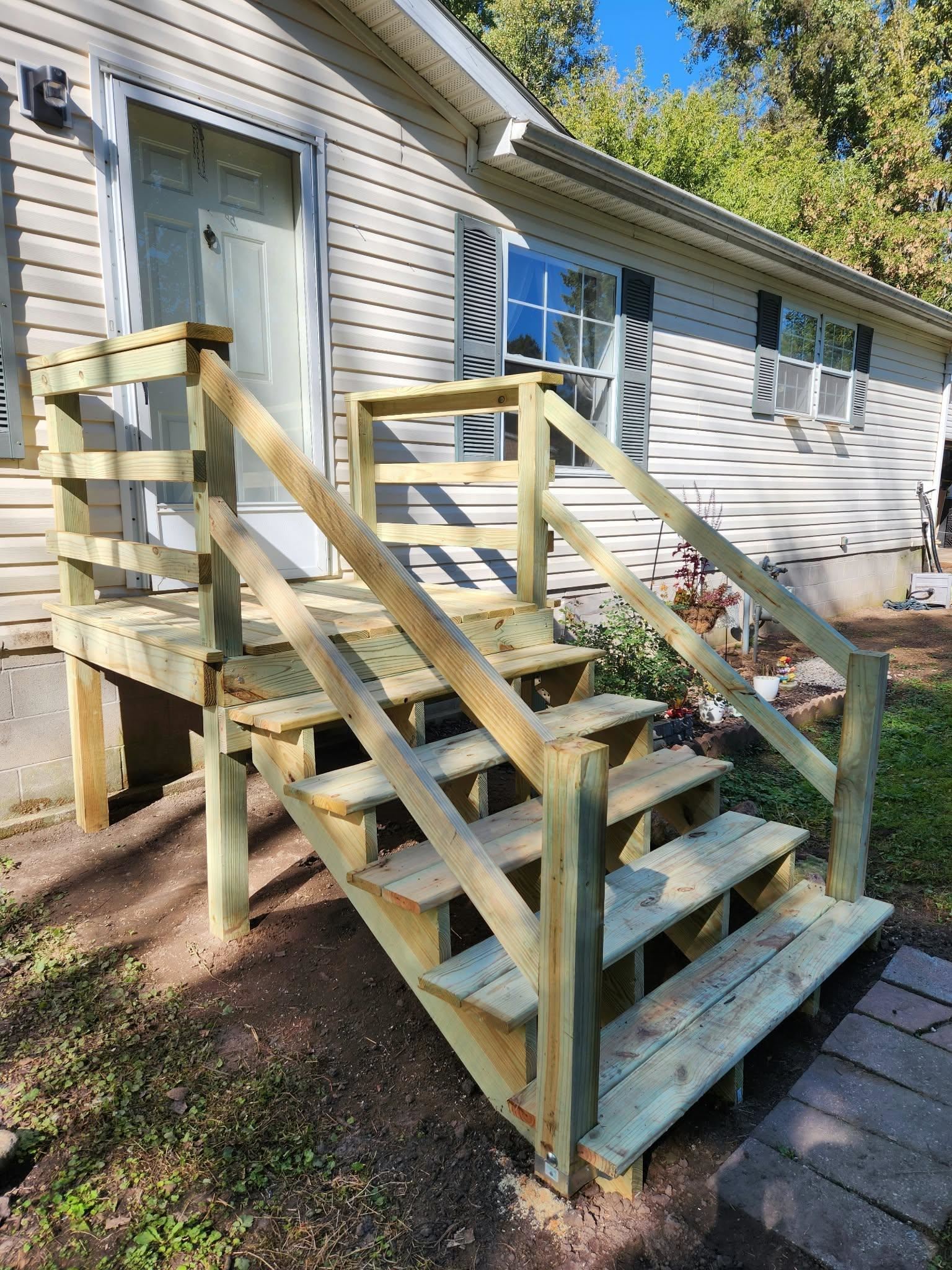 813 POSEY Court