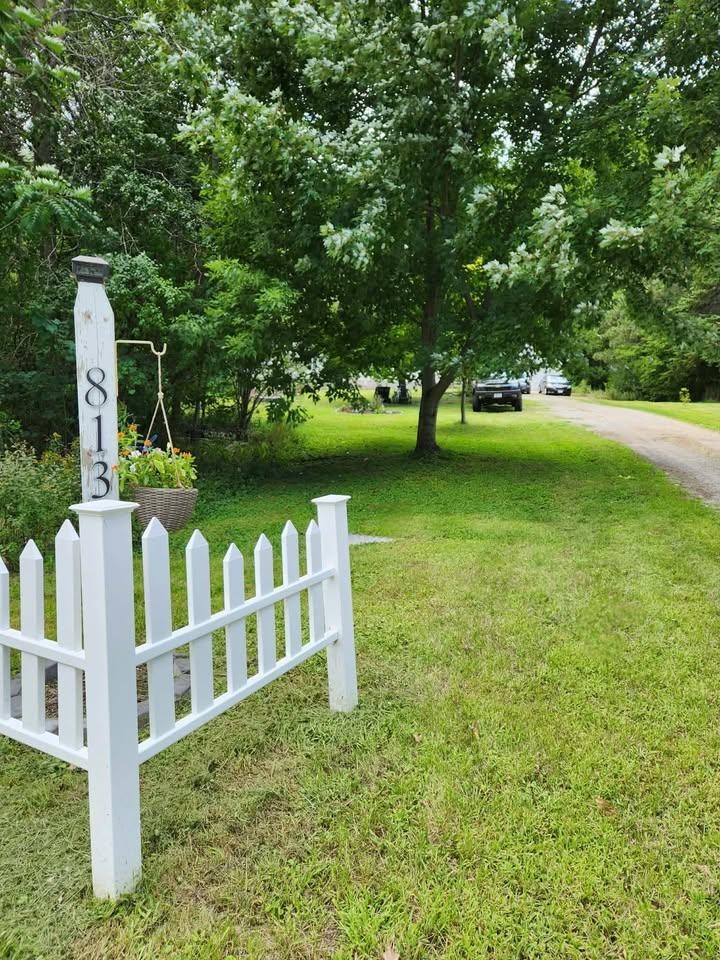 813 POSEY Court