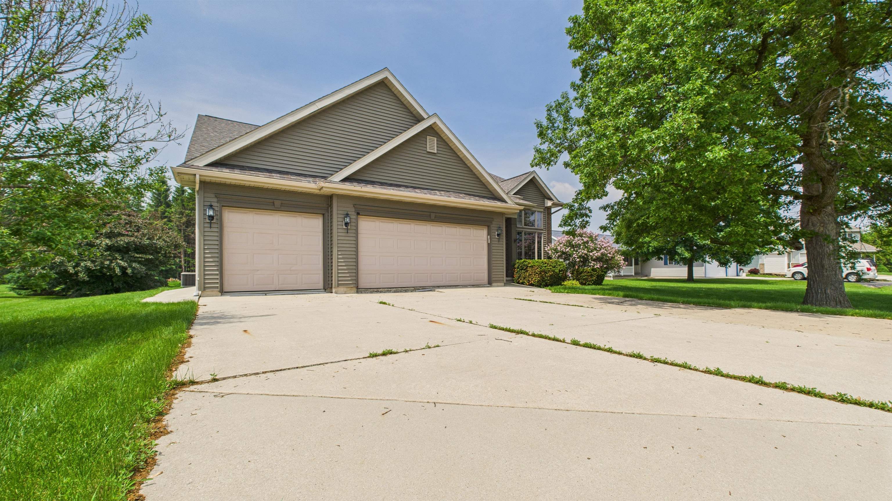 N6464 CANTERBURY Drive
