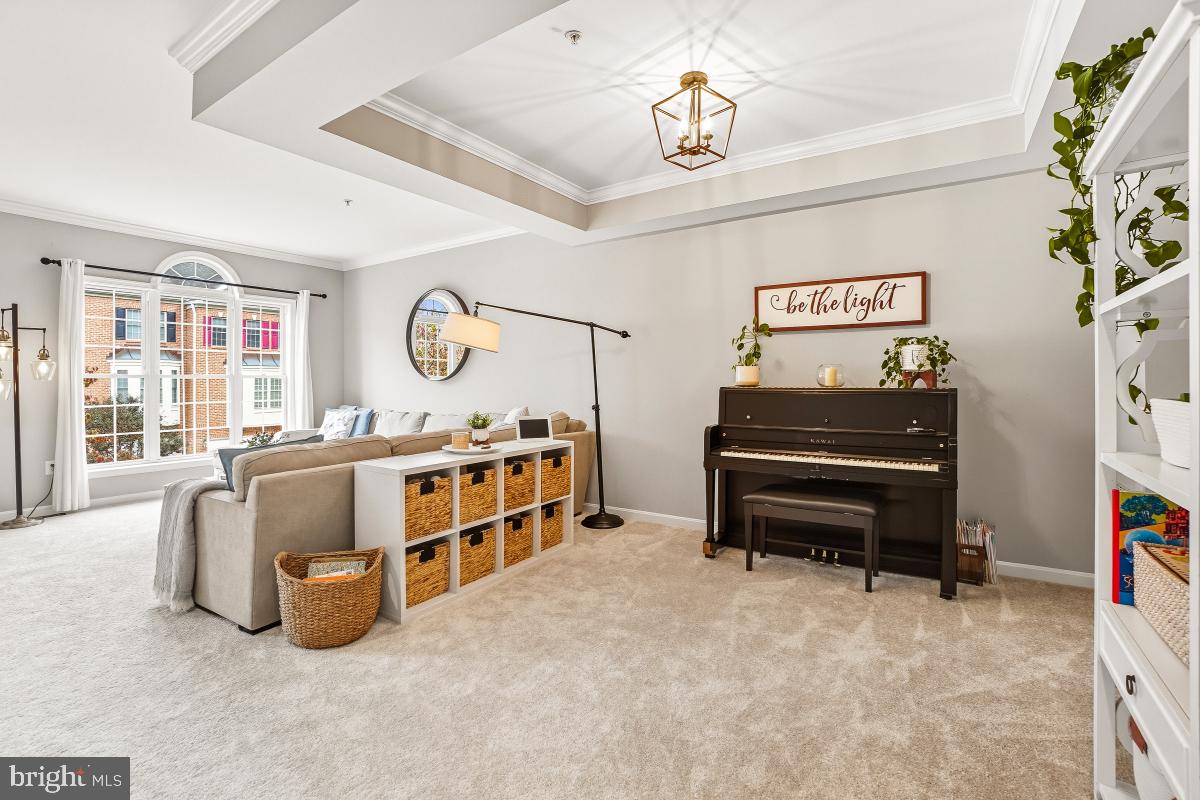 633 ANDREW HILL ROAD