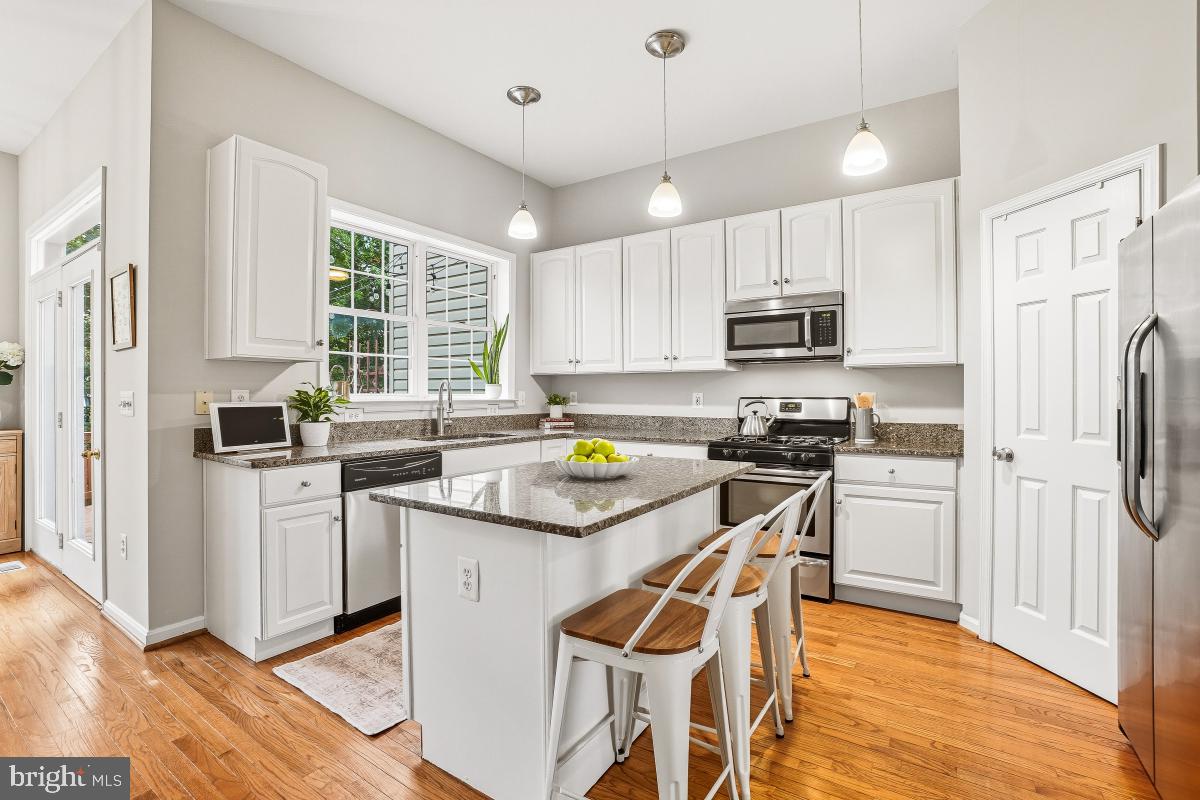 633 ANDREW HILL ROAD