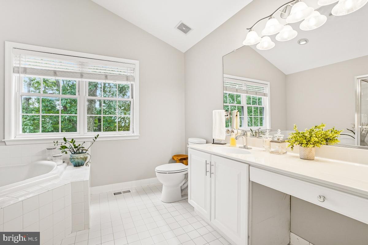 633 ANDREW HILL ROAD