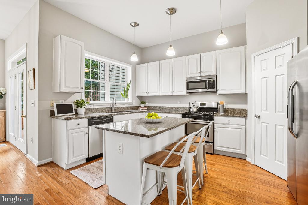 633 ANDREW HILL ROAD