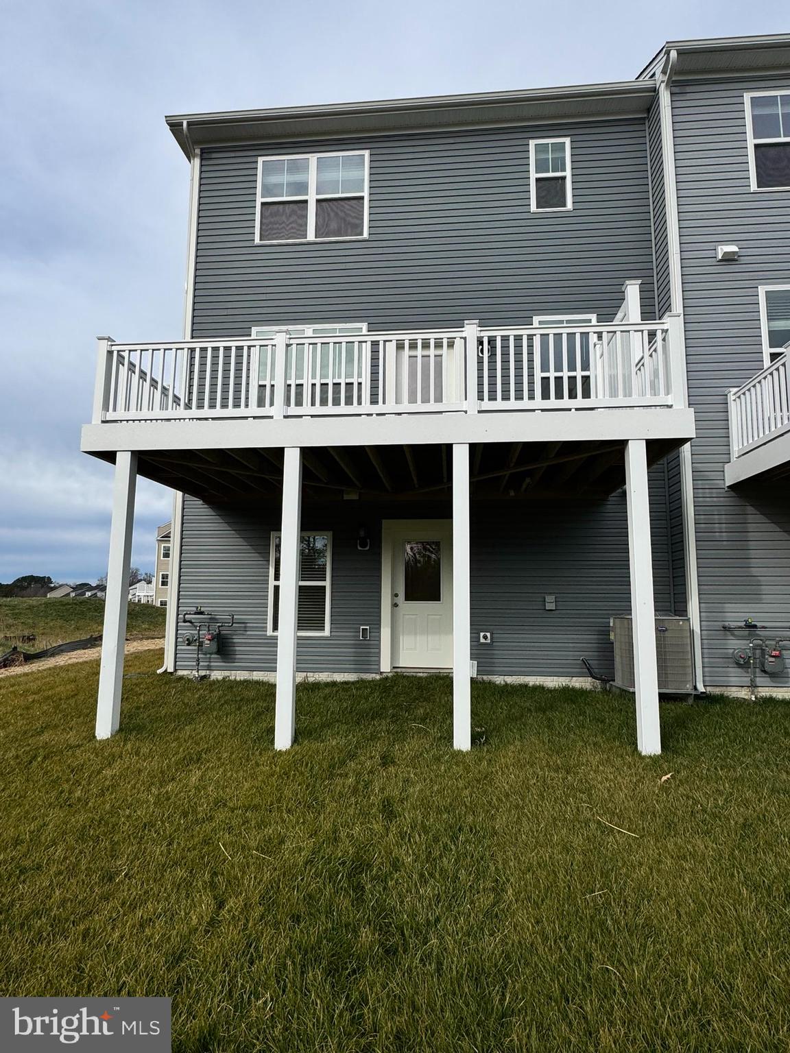 2208 WINTERBERRY LANE I