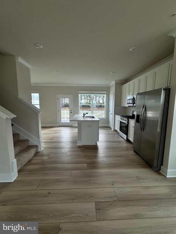 2208 WINTERBERRY LANE I