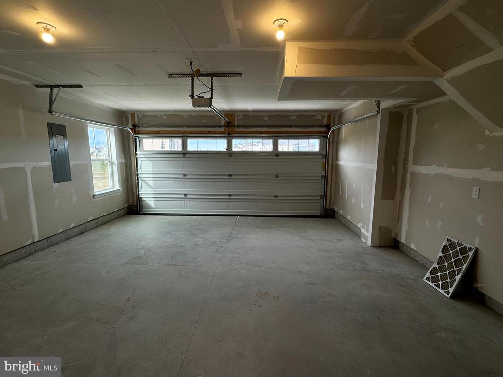 2208 WINTERBERRY LANE I