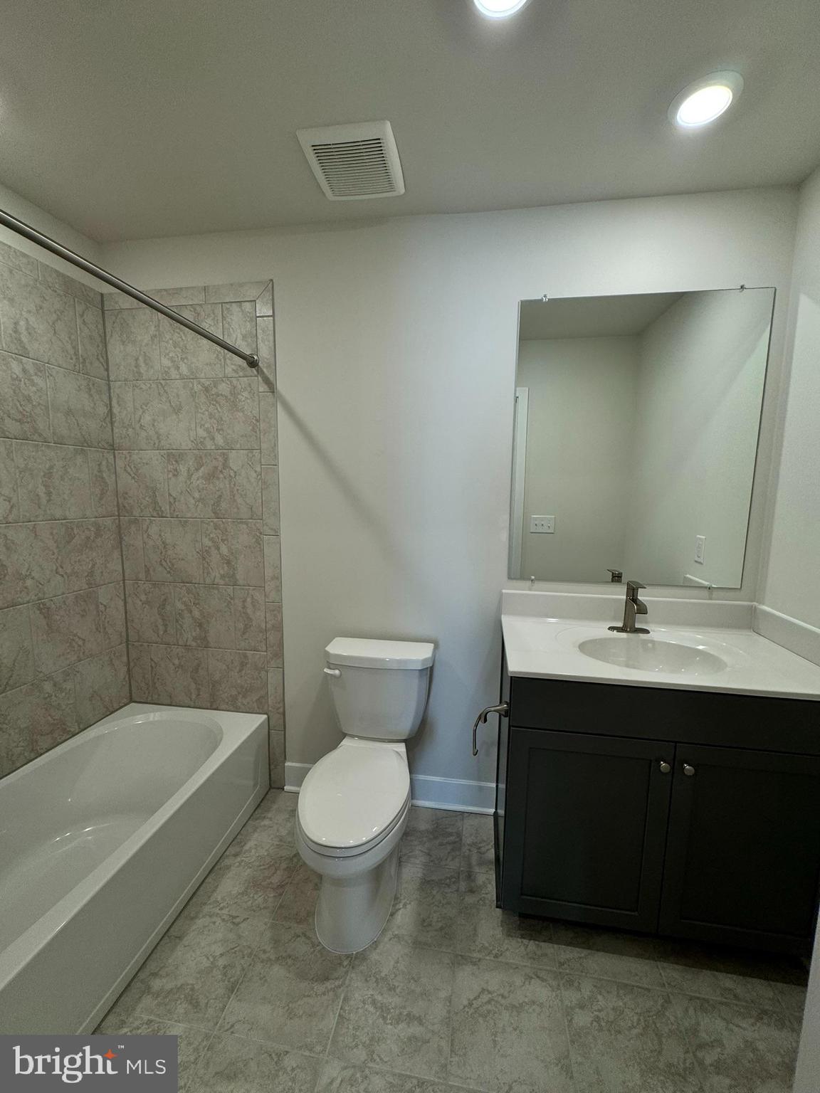 2214 WINTERBERRY LANE I