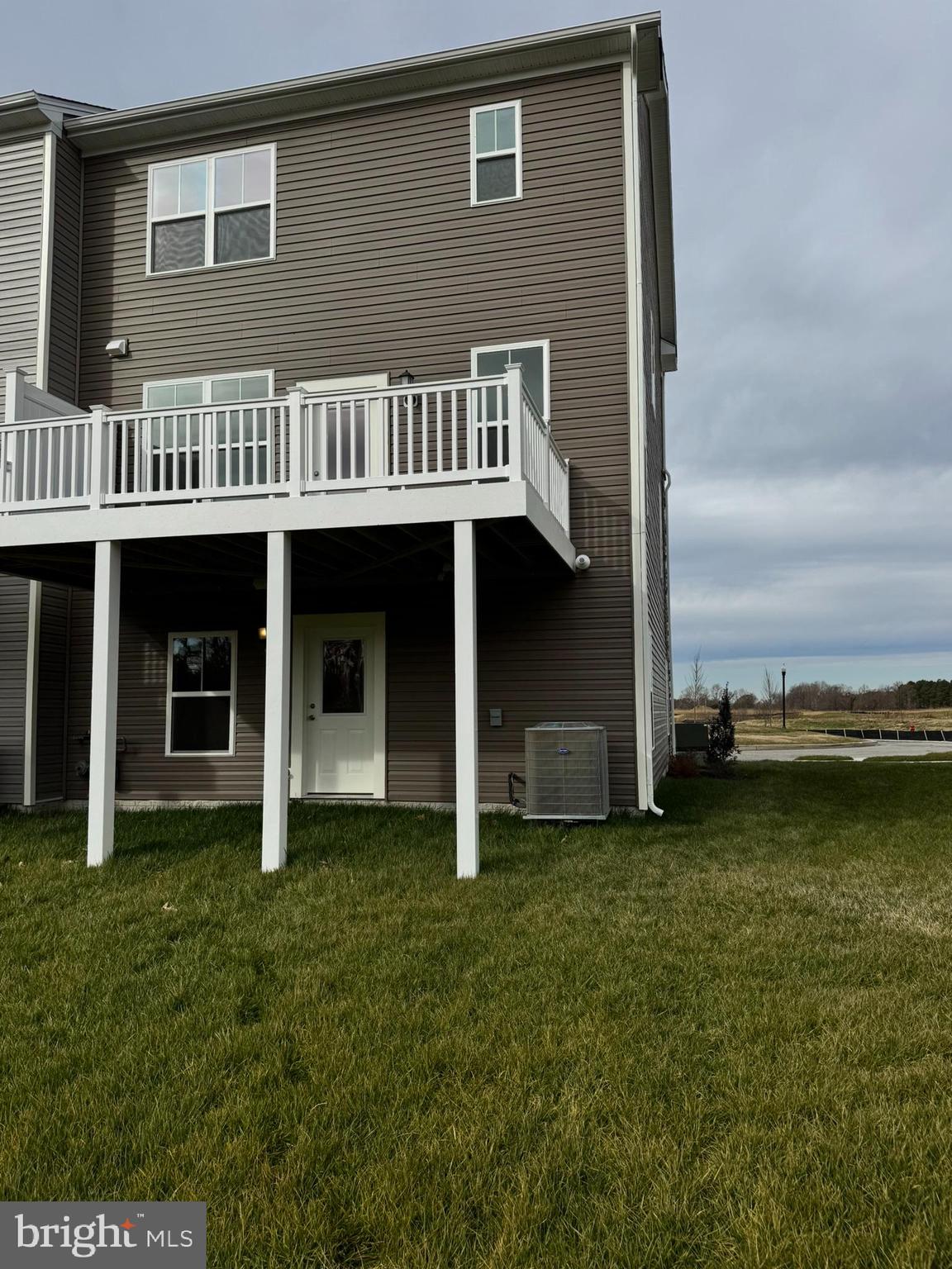 2214 WINTERBERRY LANE I