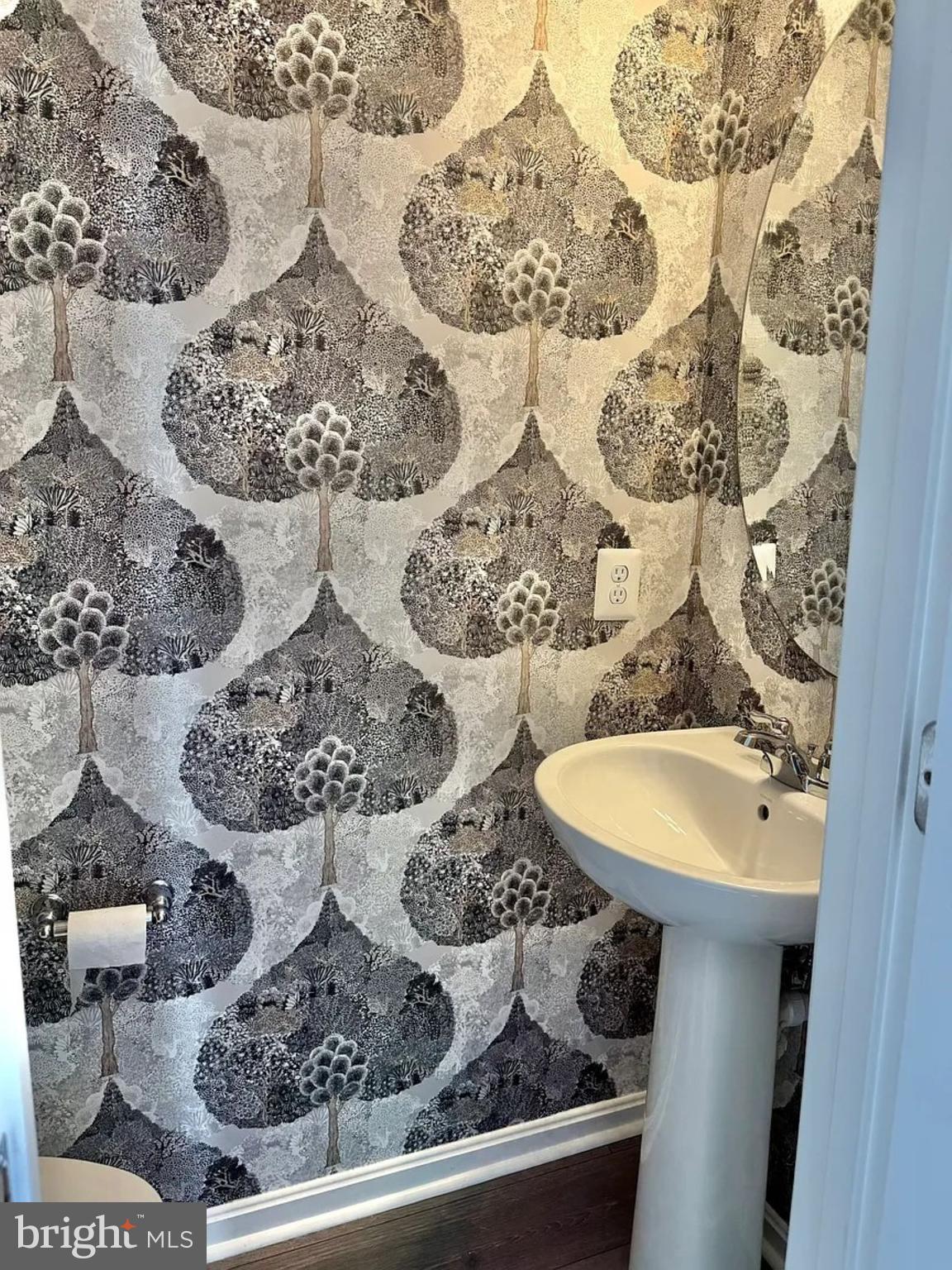 2484 WESTWIND BOULEVARD TH