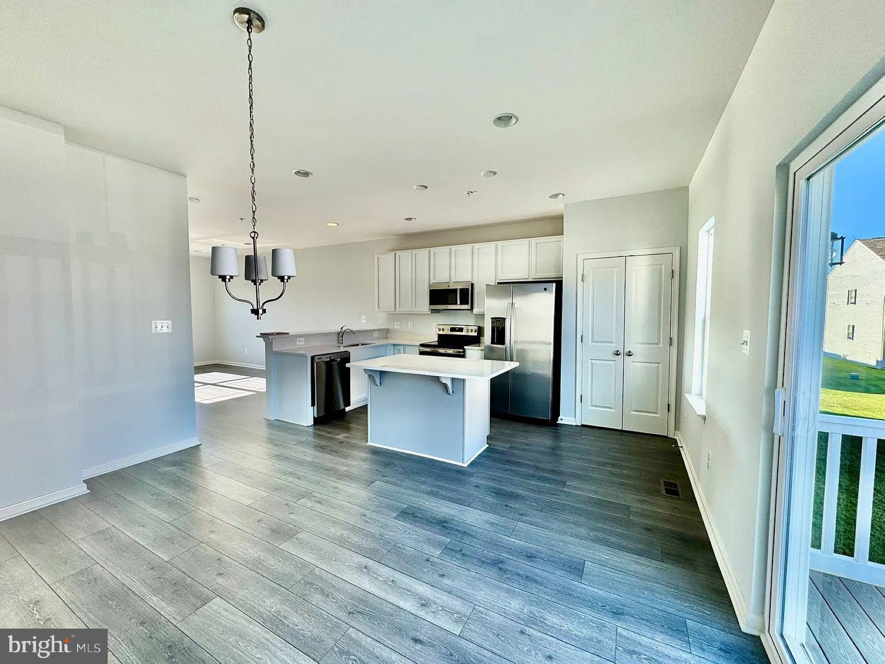 2484 WESTWIND BOULEVARD TH