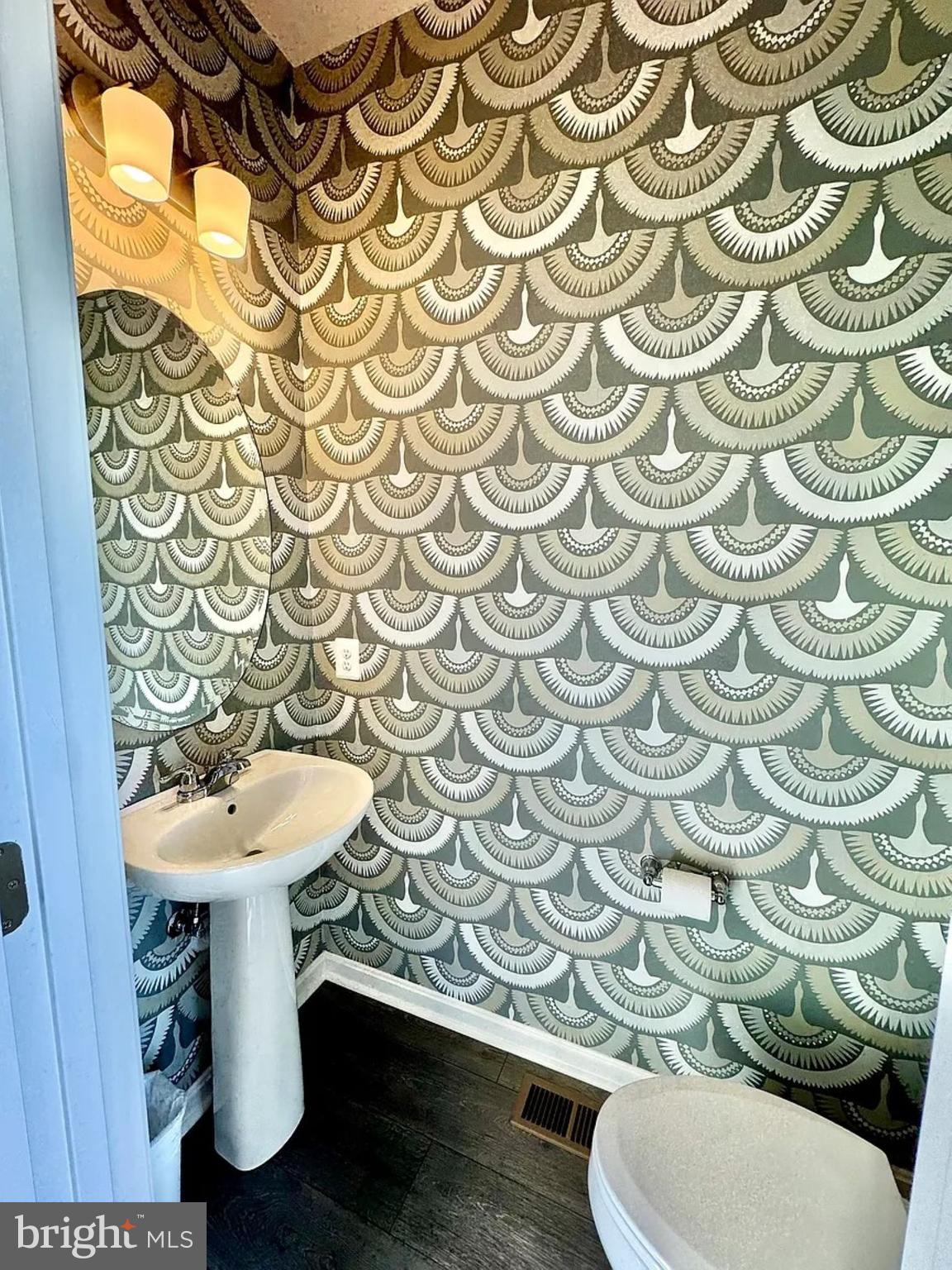 2484 WESTWIND BOULEVARD TH