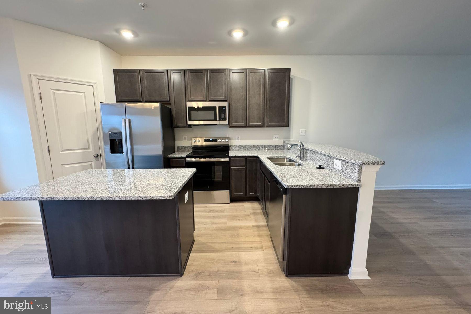 2537 WESTWIND BOULEVARD