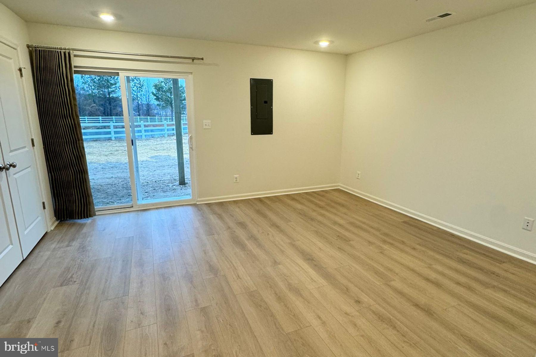 2539 WESTWIND BOULEVARD