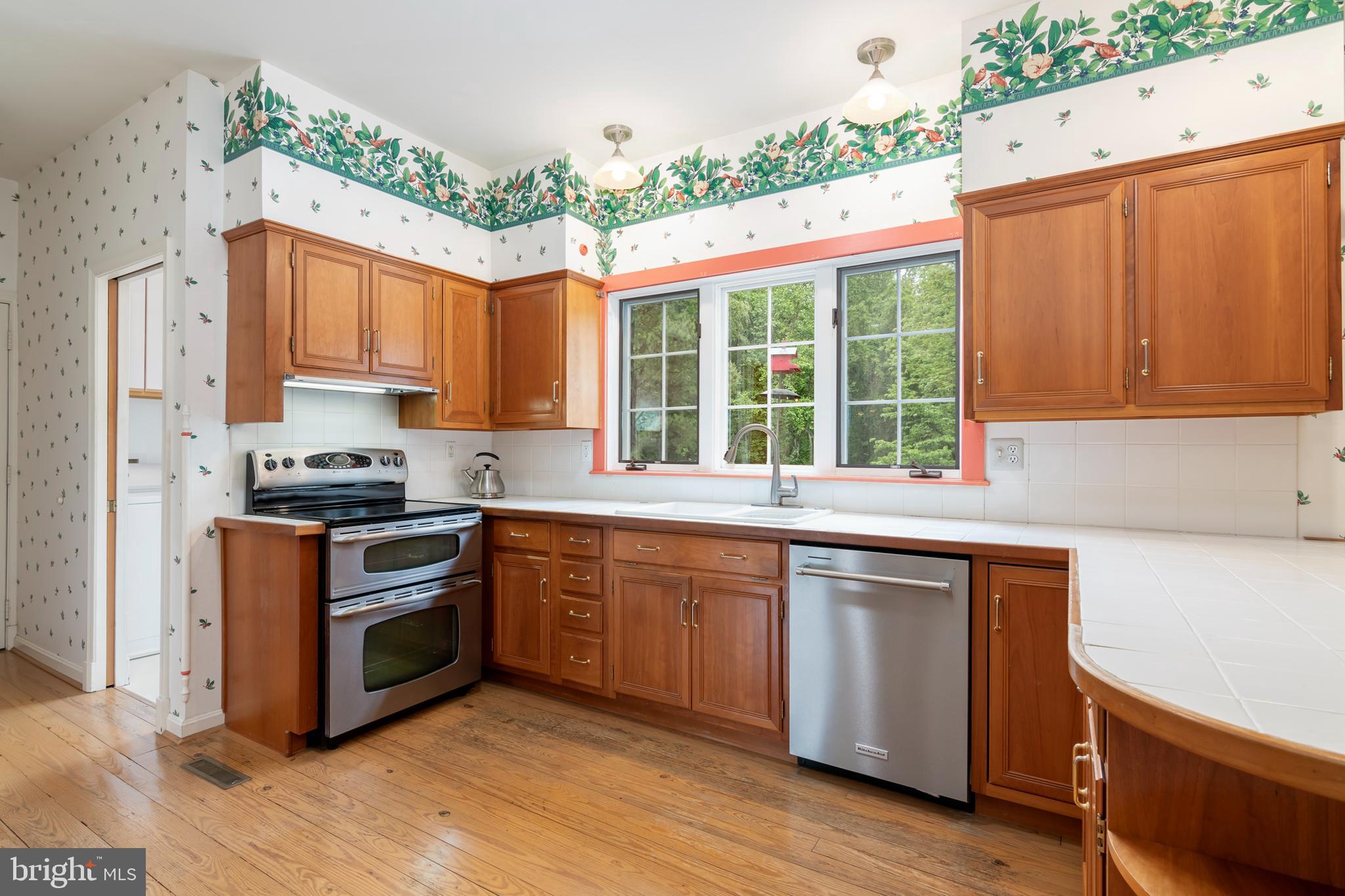 412 FRIENDSHIP DRIVE