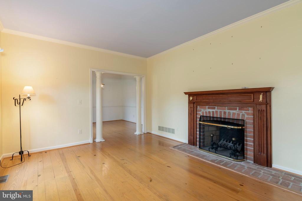 412 FRIENDSHIP DRIVE