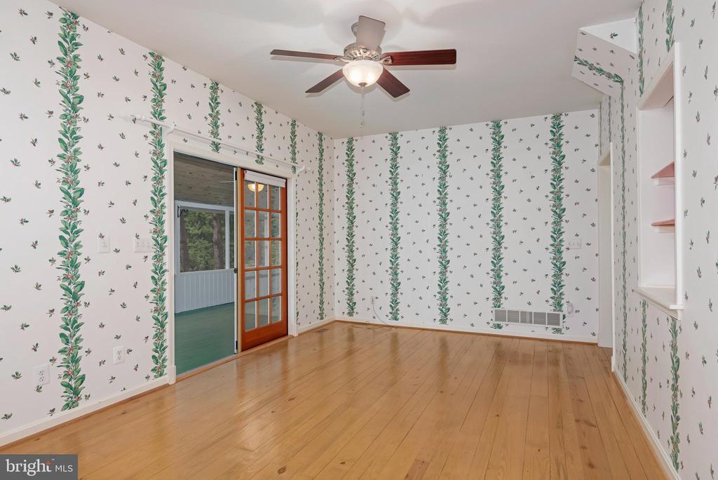 412 FRIENDSHIP DRIVE