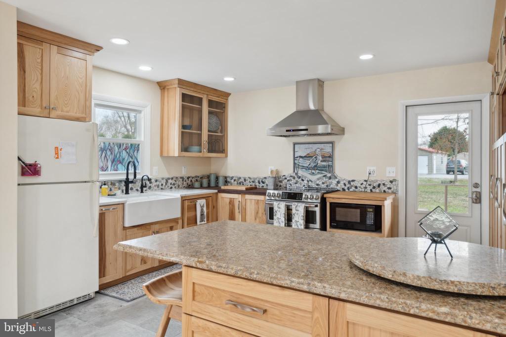 227 LOVE POINT AVENUE