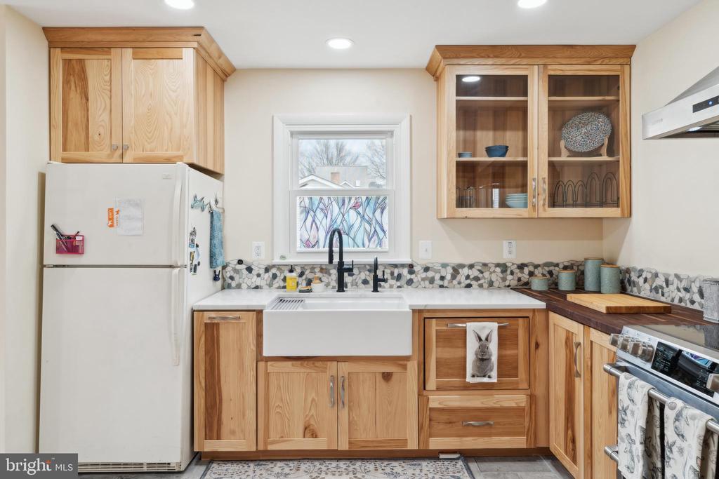 227 LOVE POINT AVENUE