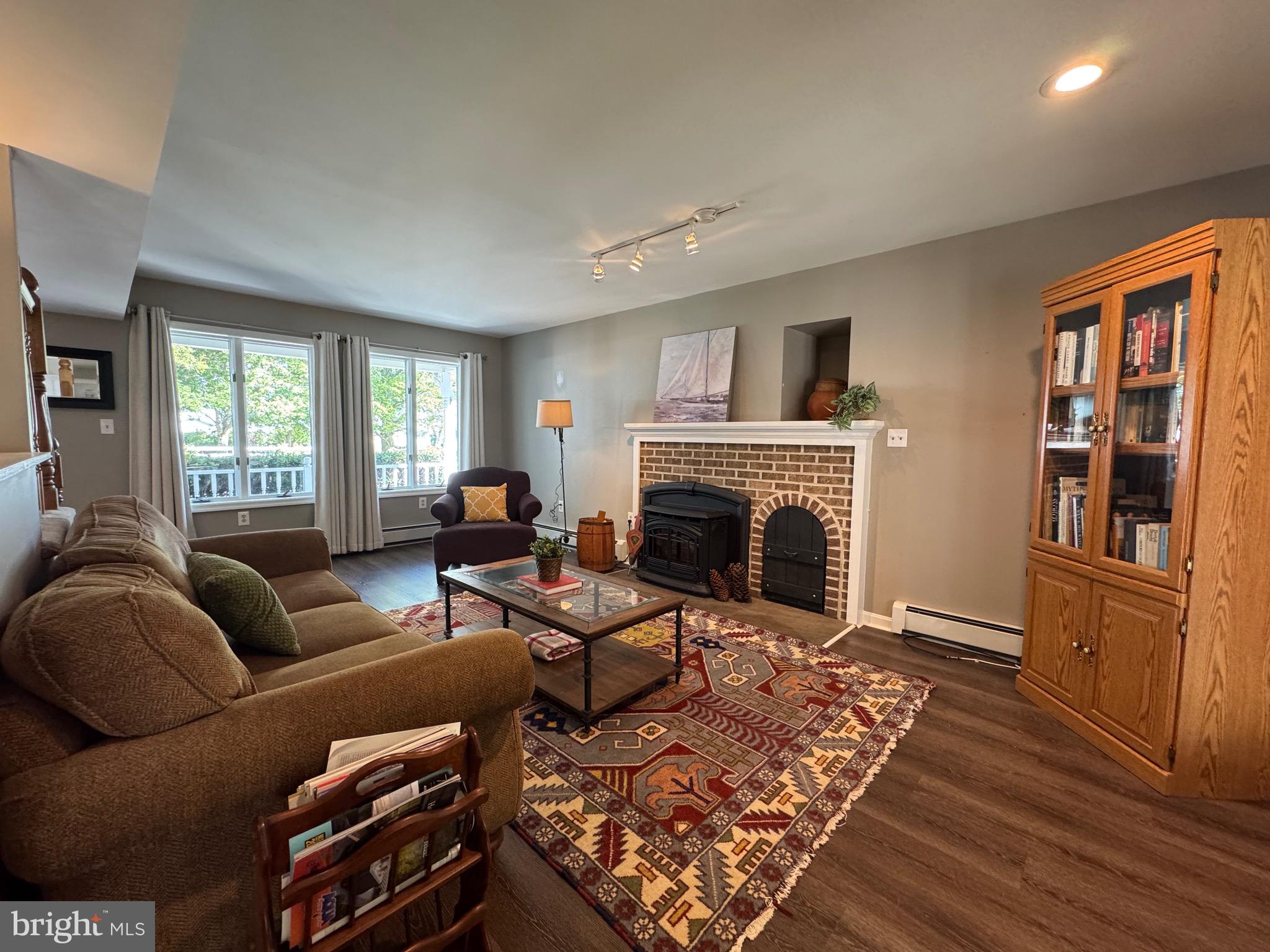 211 QUEEN ANNE ROAD