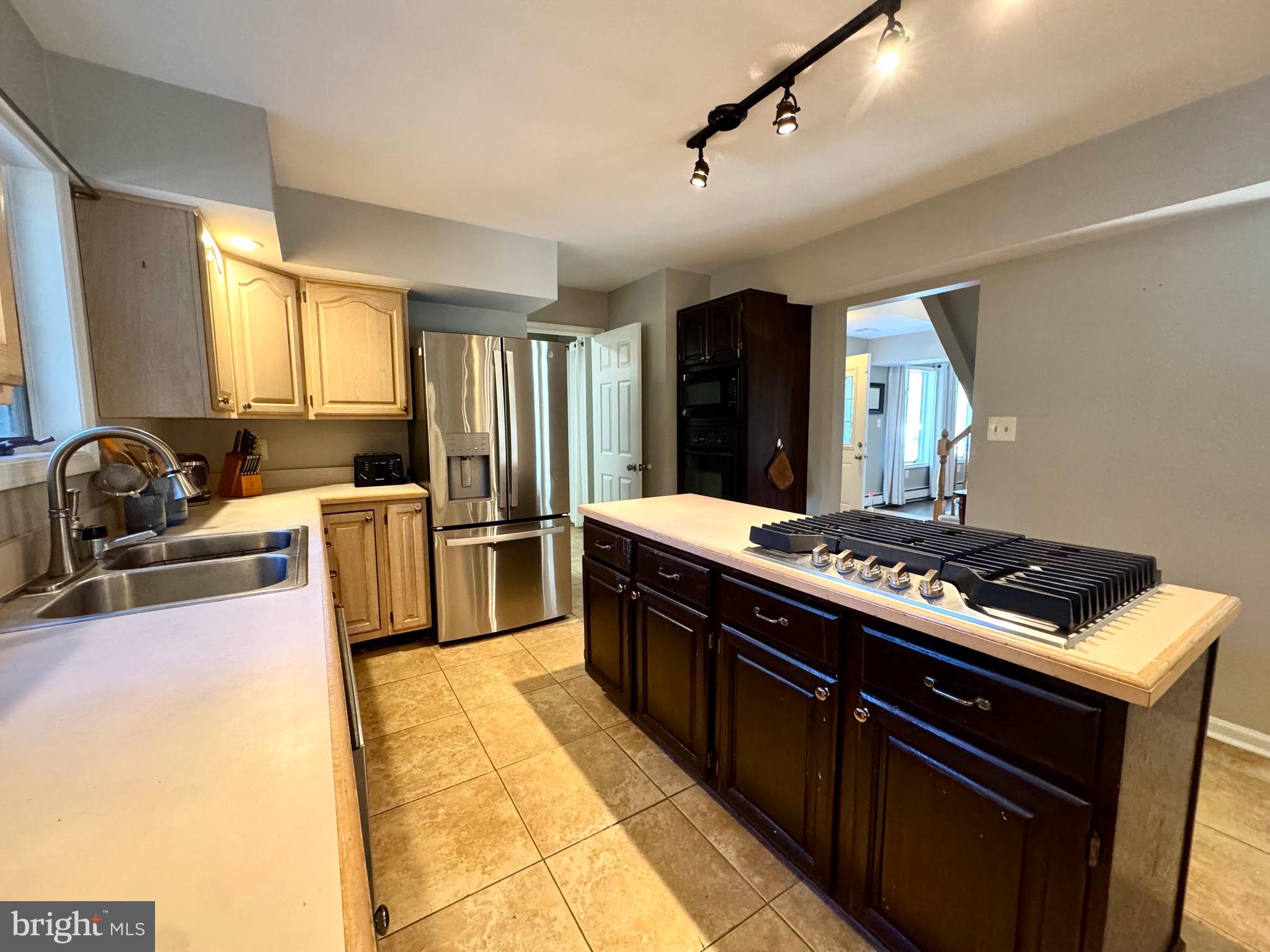 211 QUEEN ANNE ROAD