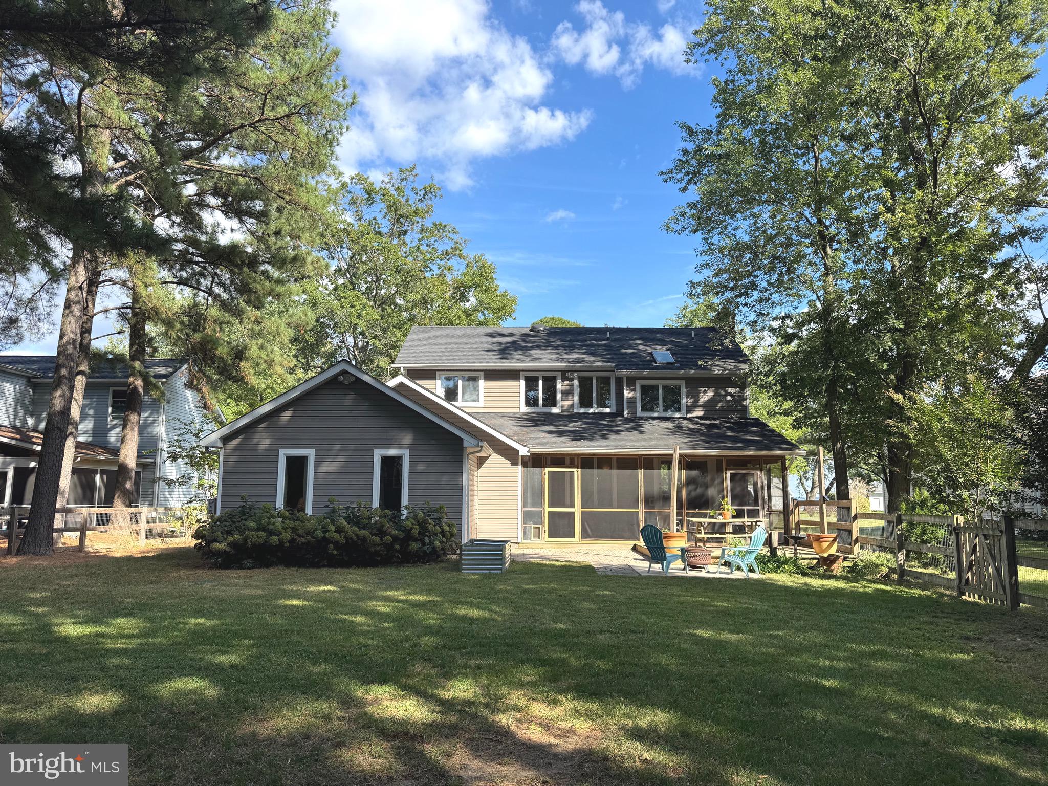 211 QUEEN ANNE ROAD