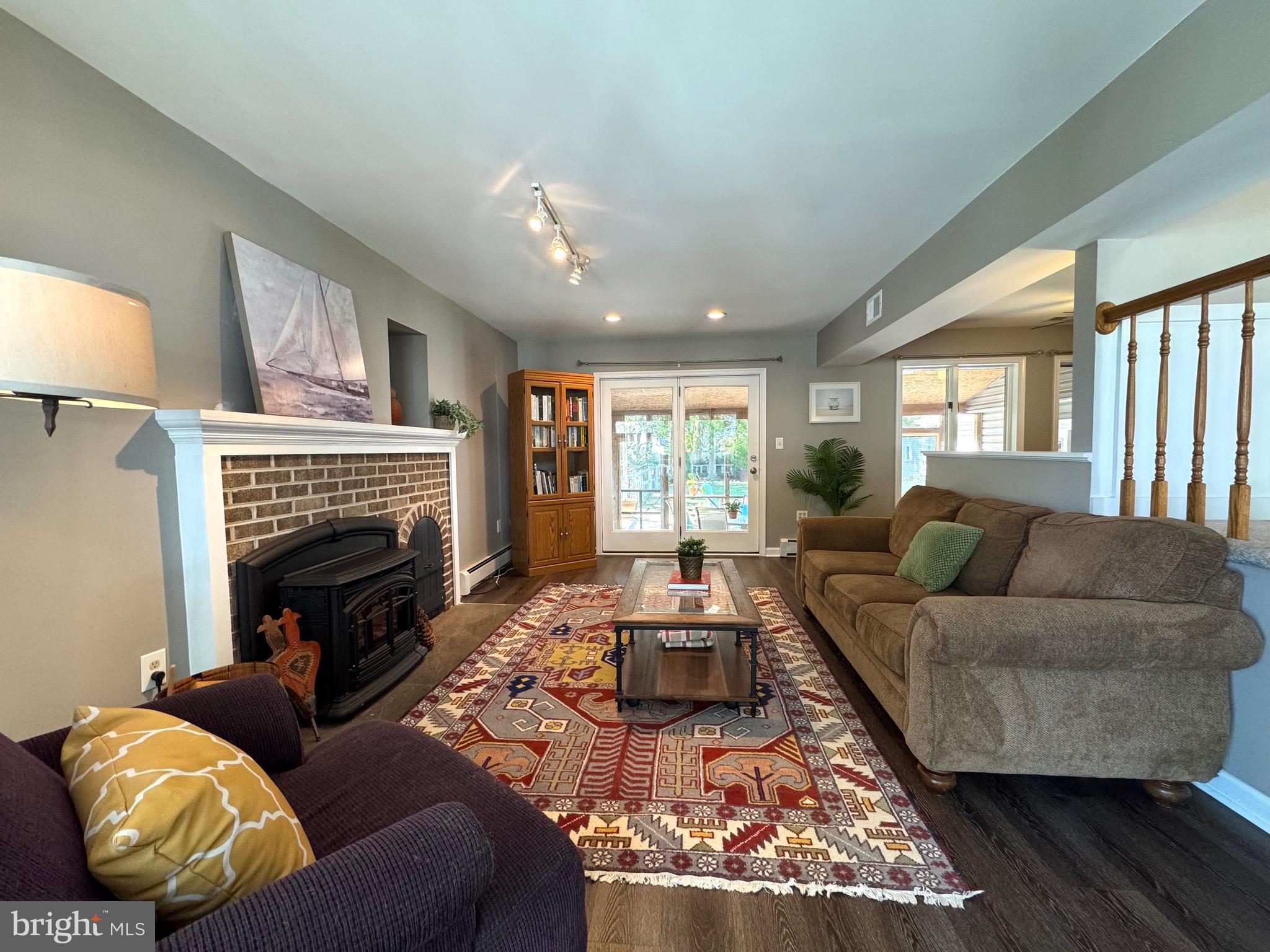 211 QUEEN ANNE ROAD