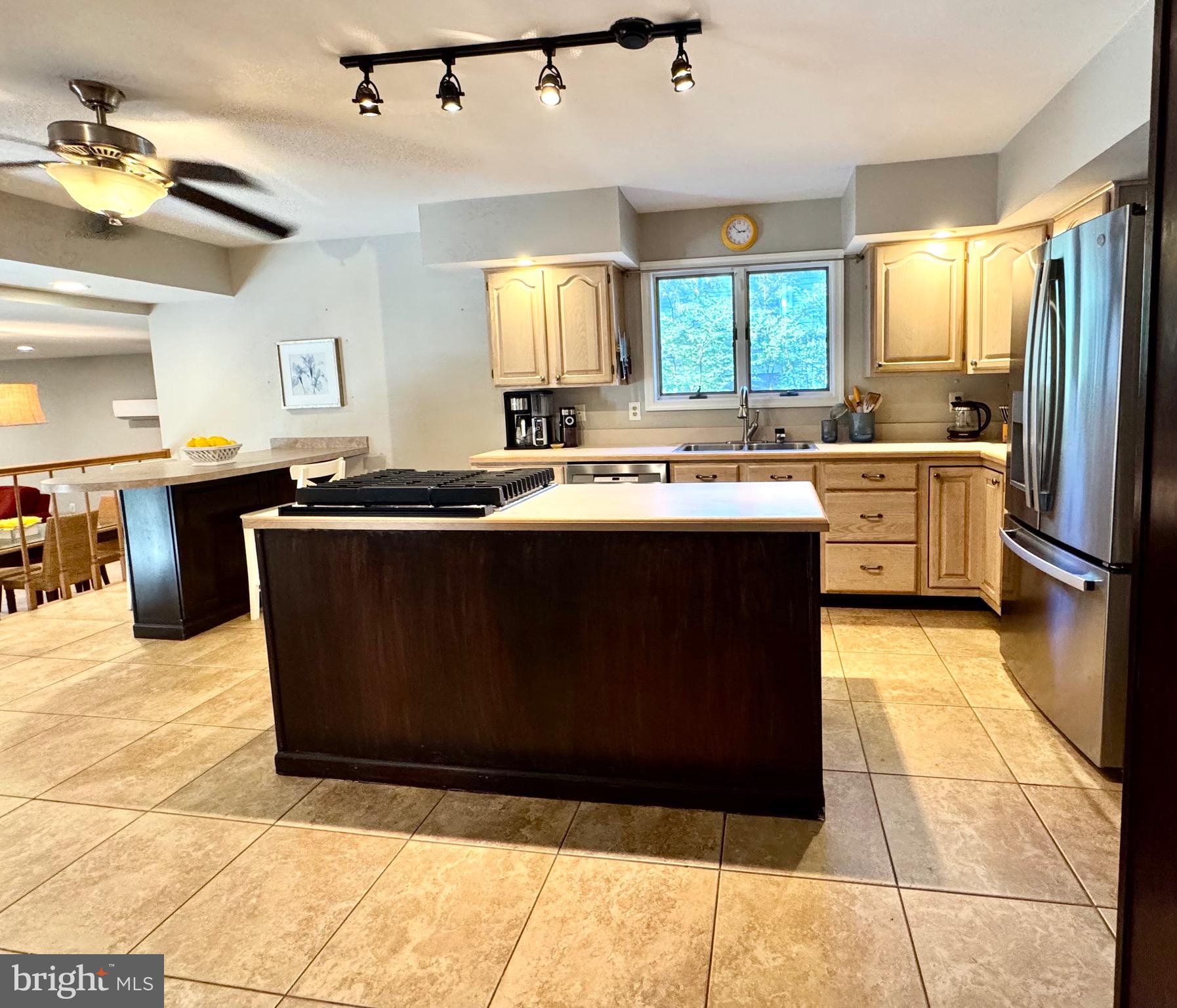 211 QUEEN ANNE ROAD
