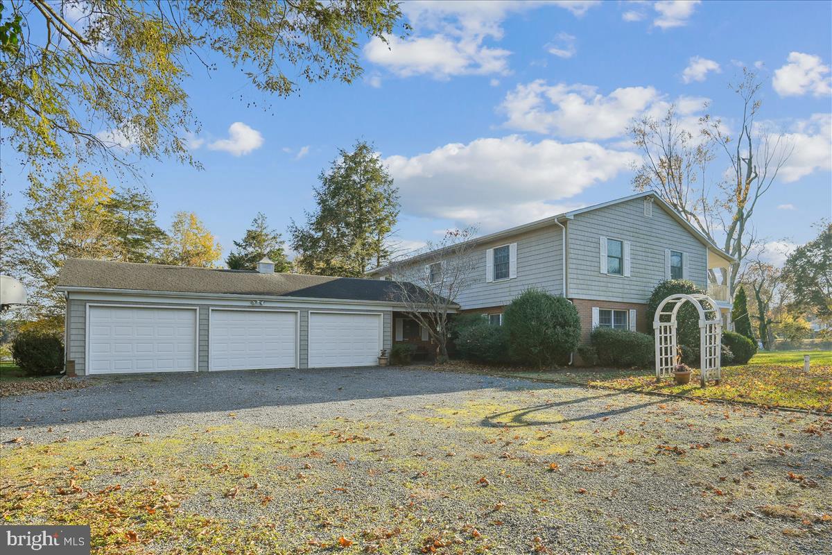 8623 NORTHBEND CIRCLE