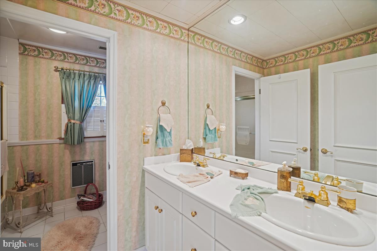 8623 NORTHBEND CIRCLE