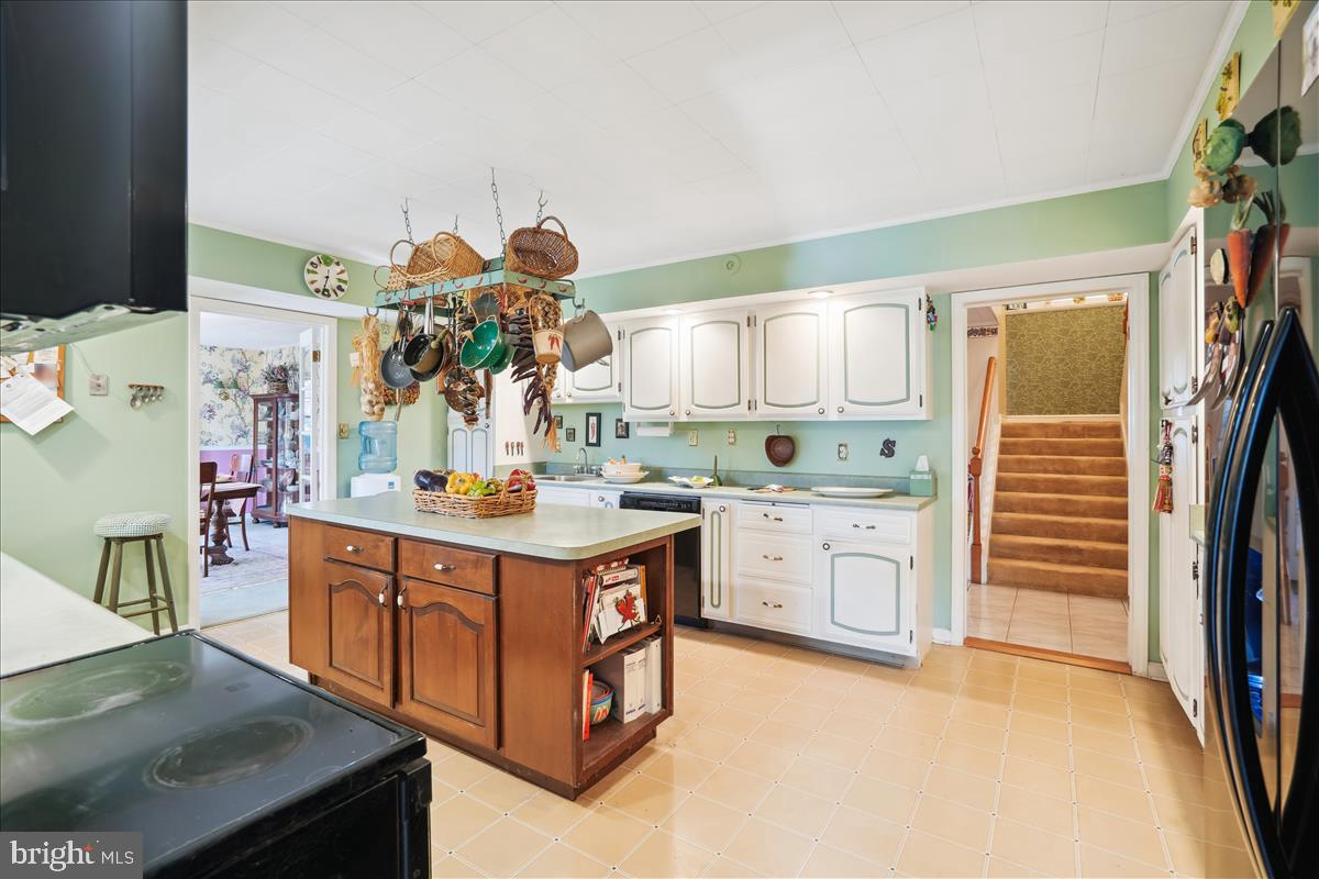 8623 NORTHBEND CIRCLE