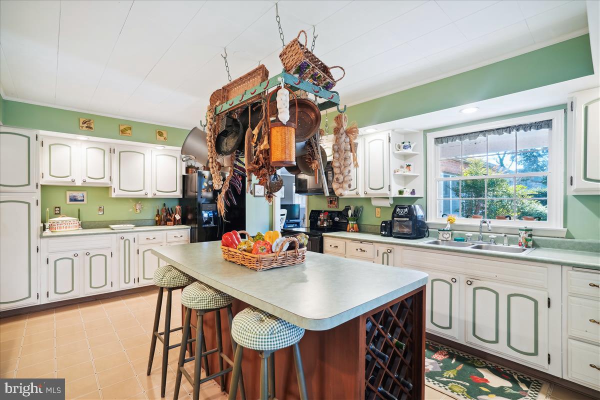 8623 NORTHBEND CIRCLE