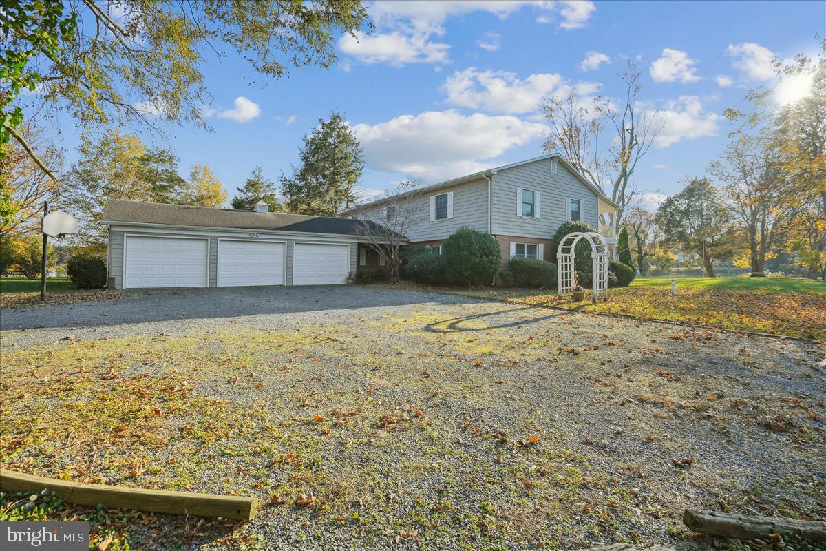 8623 NORTHBEND CIRCLE