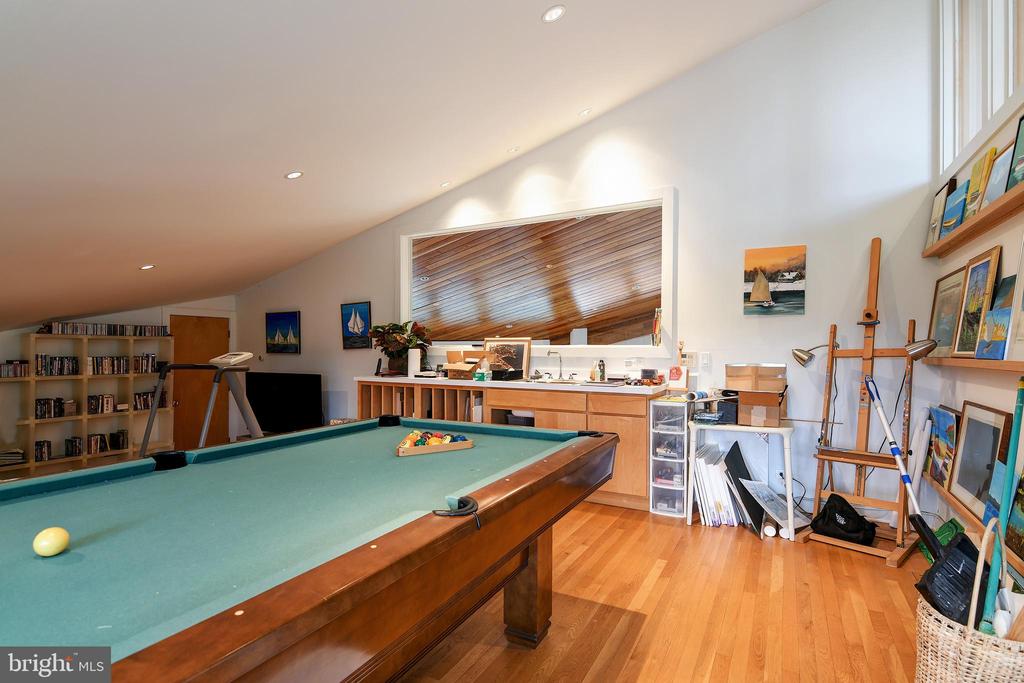 10205 KINTORE DRIVE