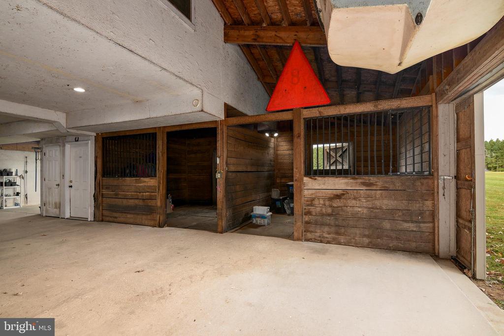 10205 KINTORE DRIVE