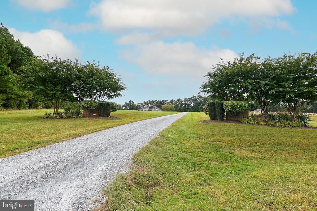 10205 KINTORE DRIVE