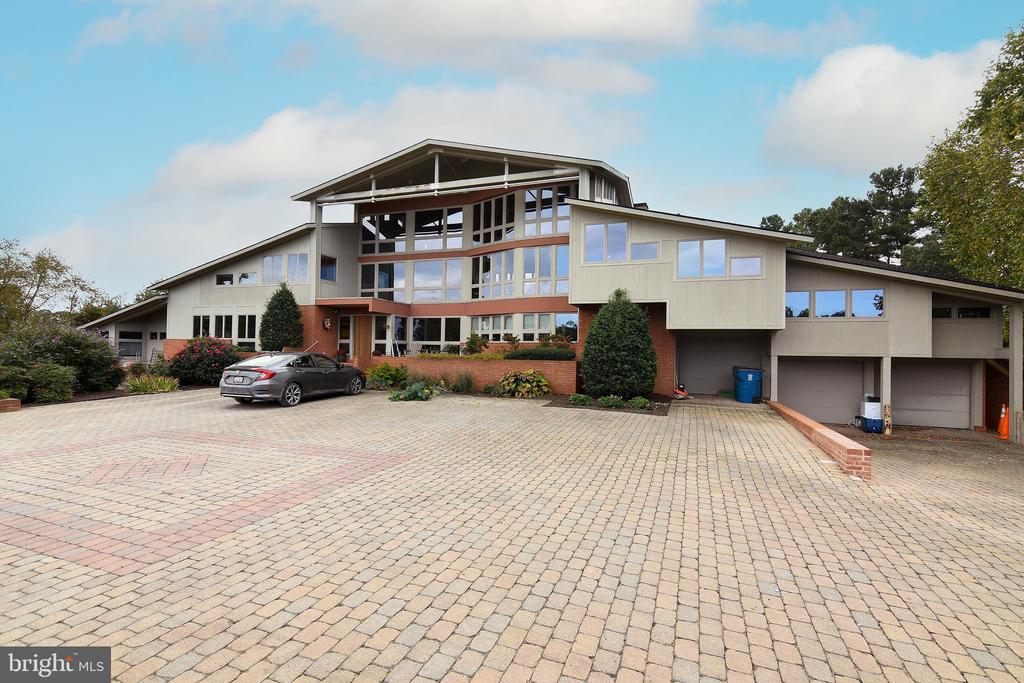 10205 KINTORE DRIVE