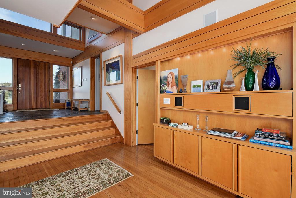 10205 KINTORE DRIVE