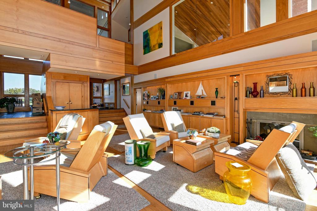 10205 KINTORE DRIVE