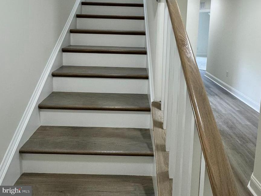 300 DIXON STREET 208