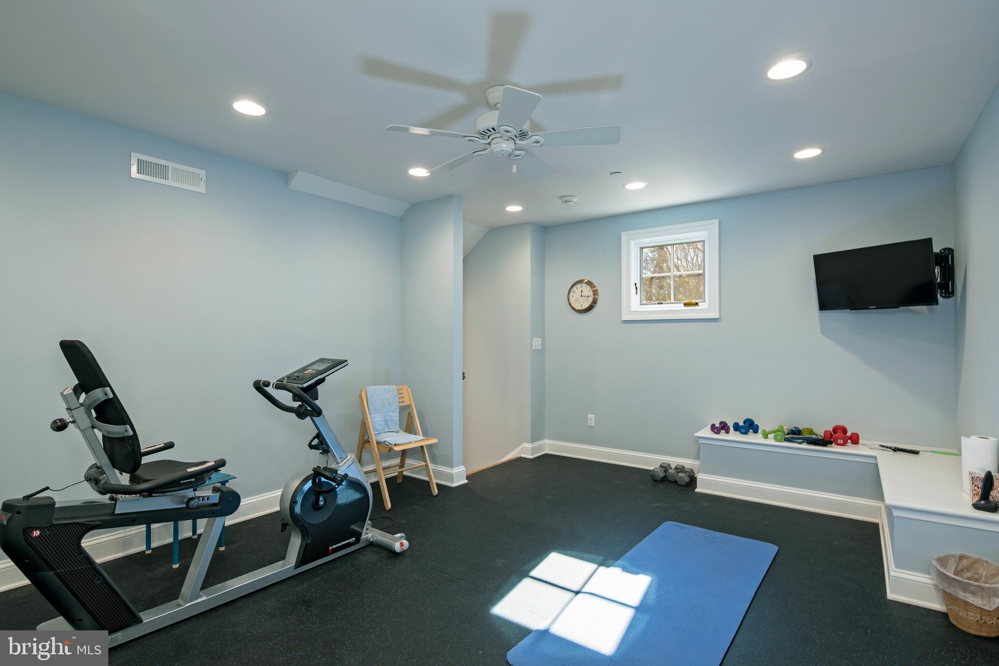 26404 PRESQUILE DRIVE N