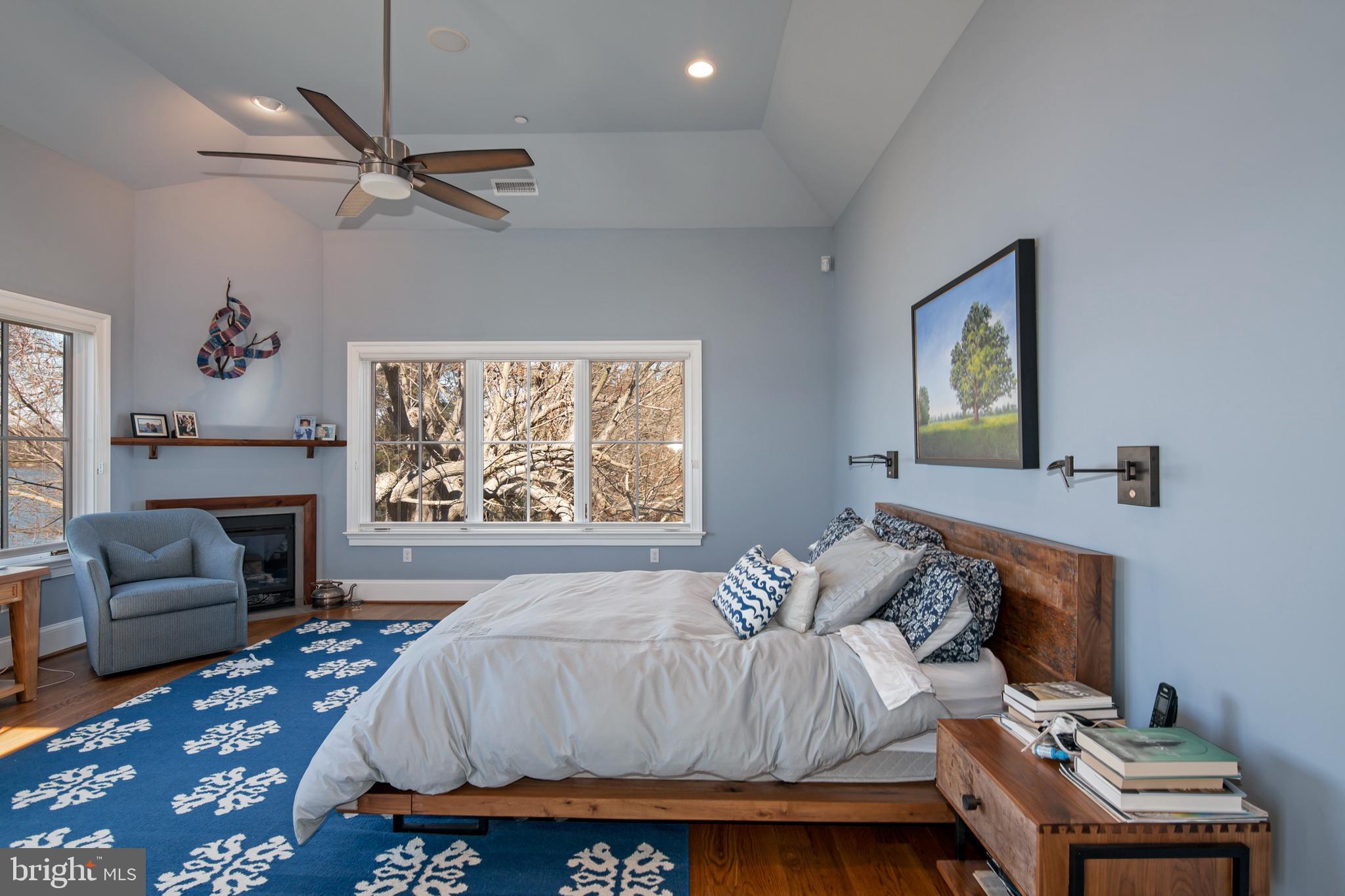 26404 PRESQUILE DRIVE N