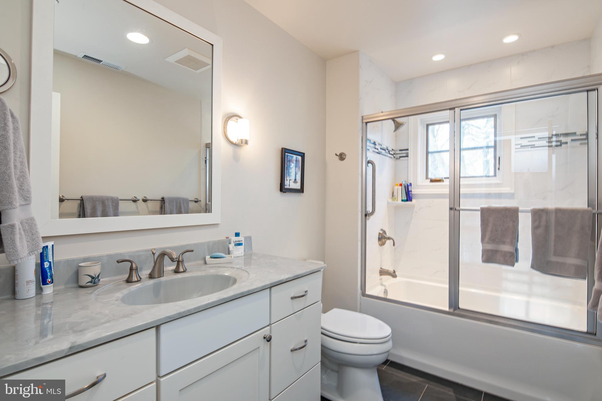 26404 PRESQUILE DRIVE N