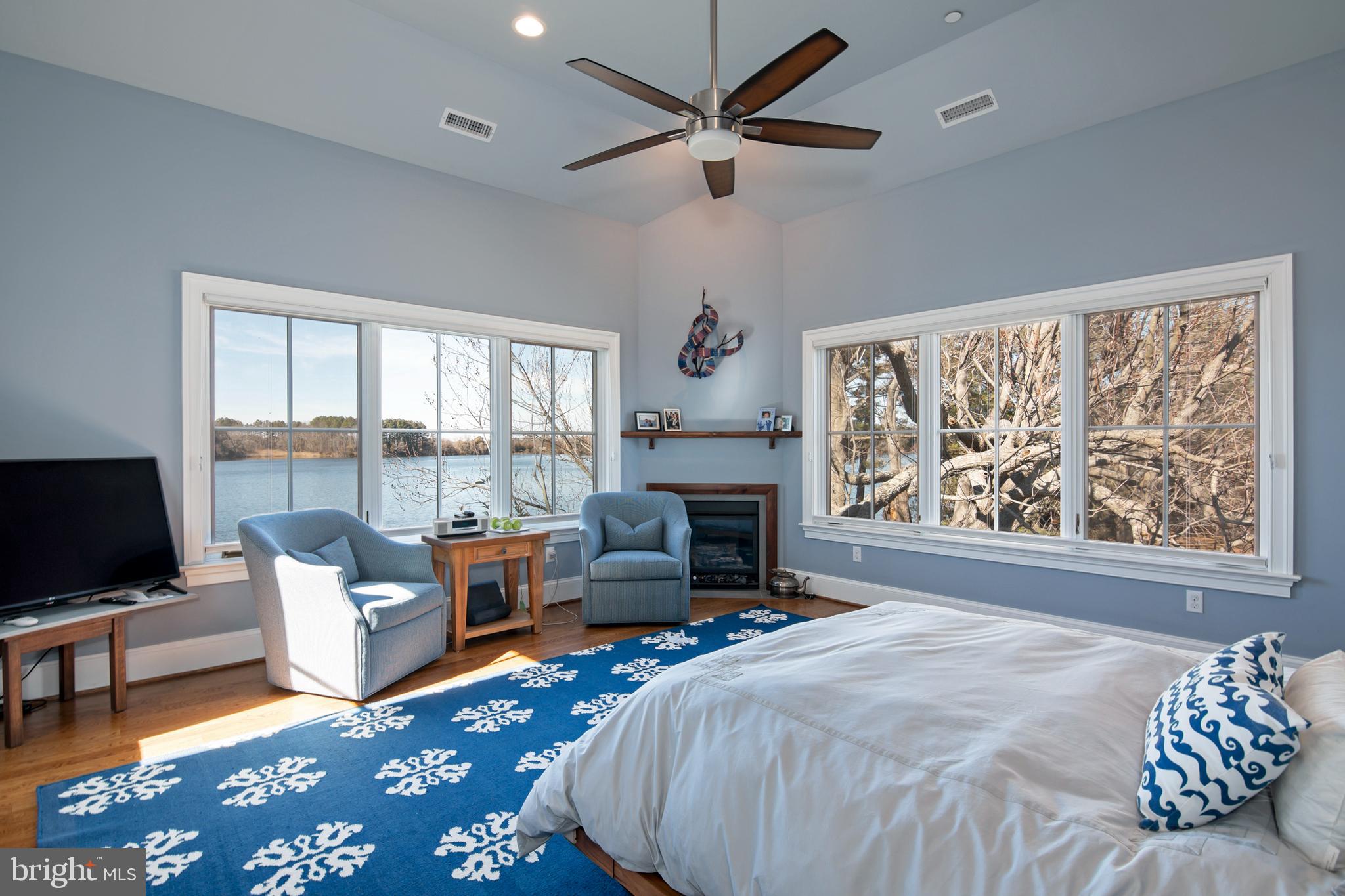 26404 PRESQUILE DRIVE N