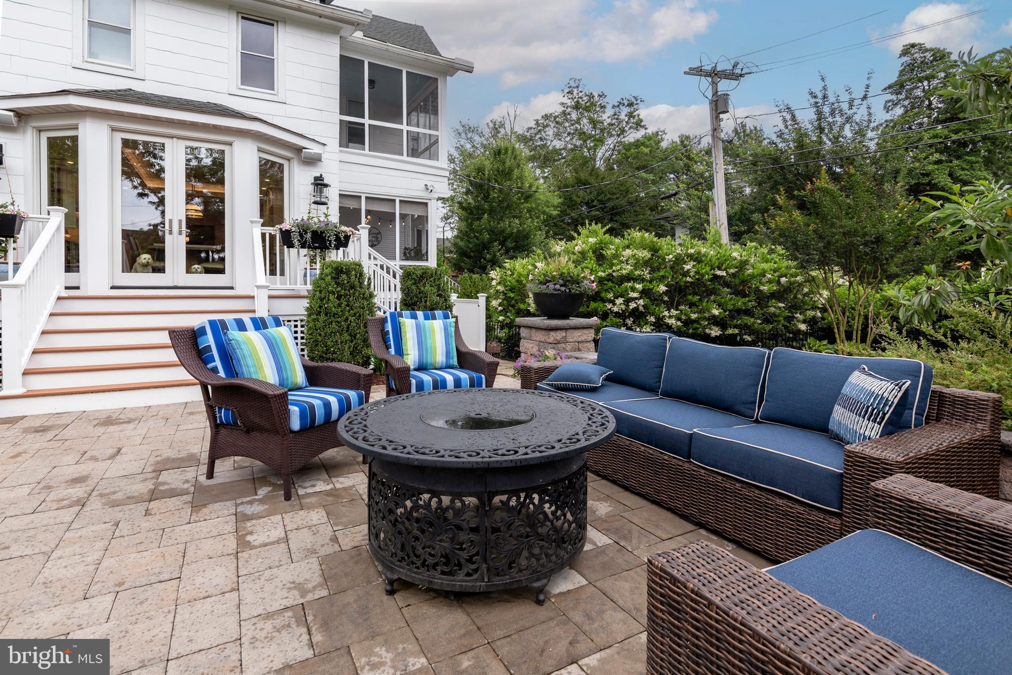 127 S HARRISON STREET