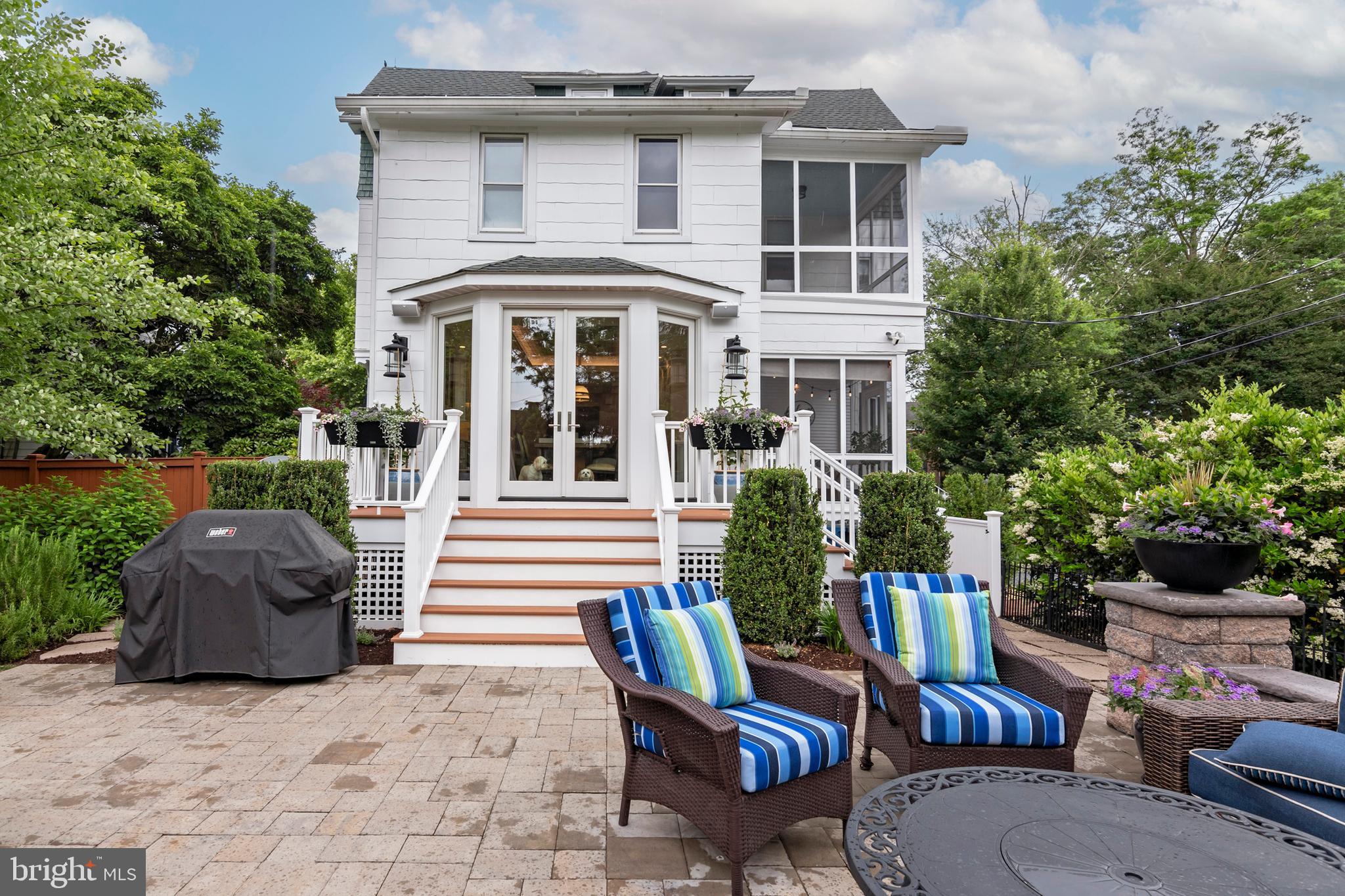 127 S HARRISON STREET