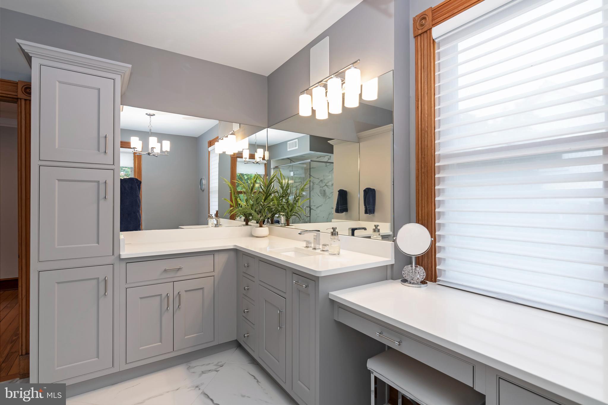 127 S HARRISON STREET