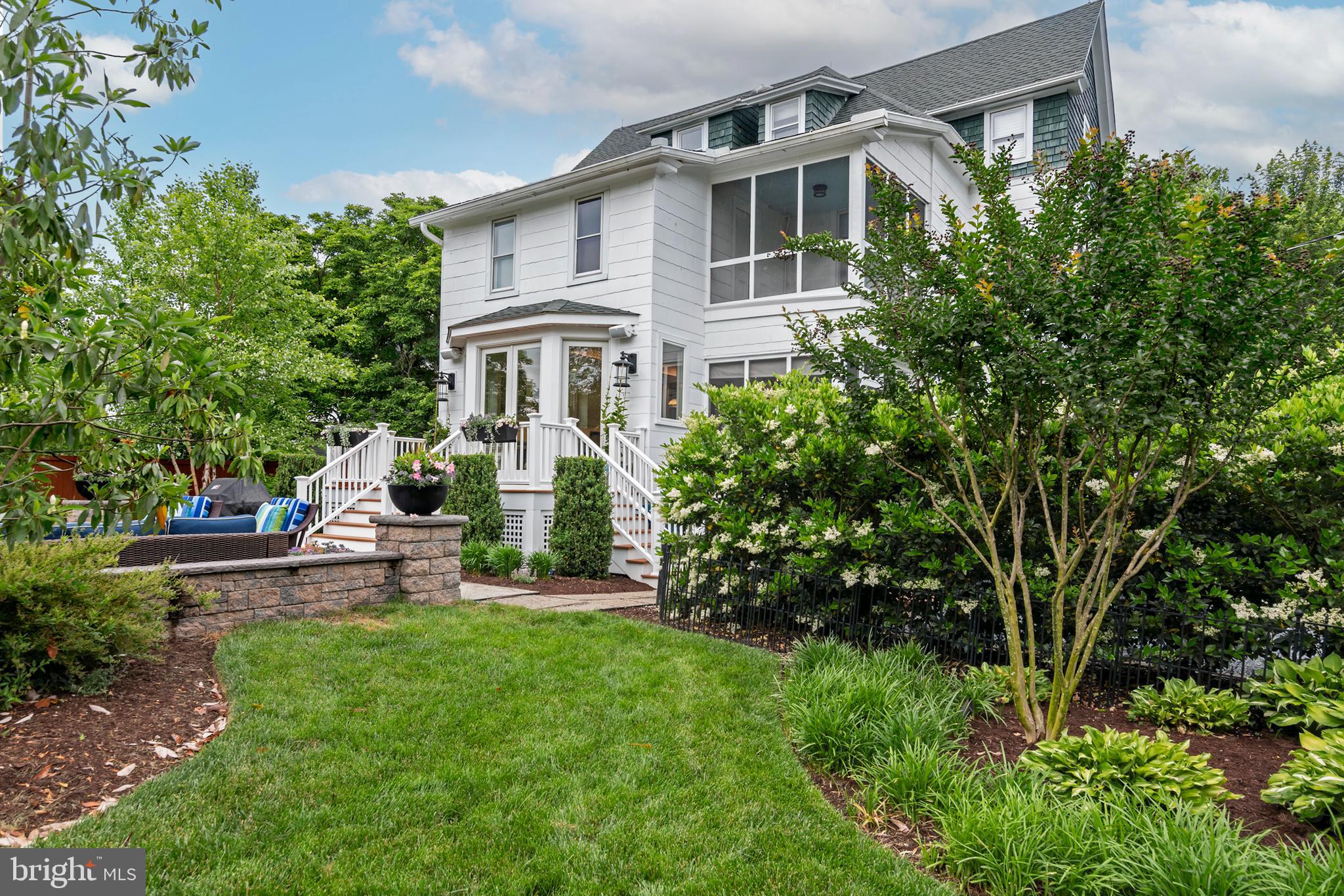 127 S HARRISON STREET