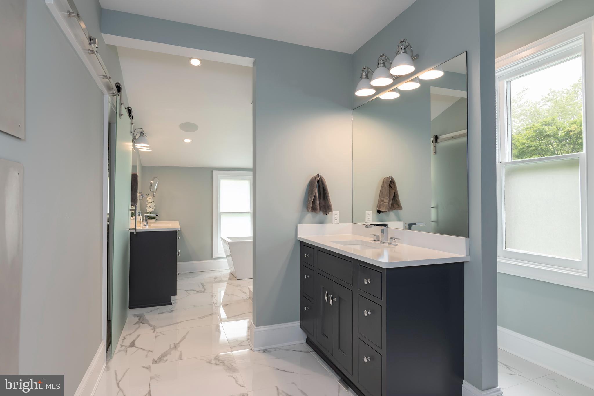 127 S HARRISON STREET