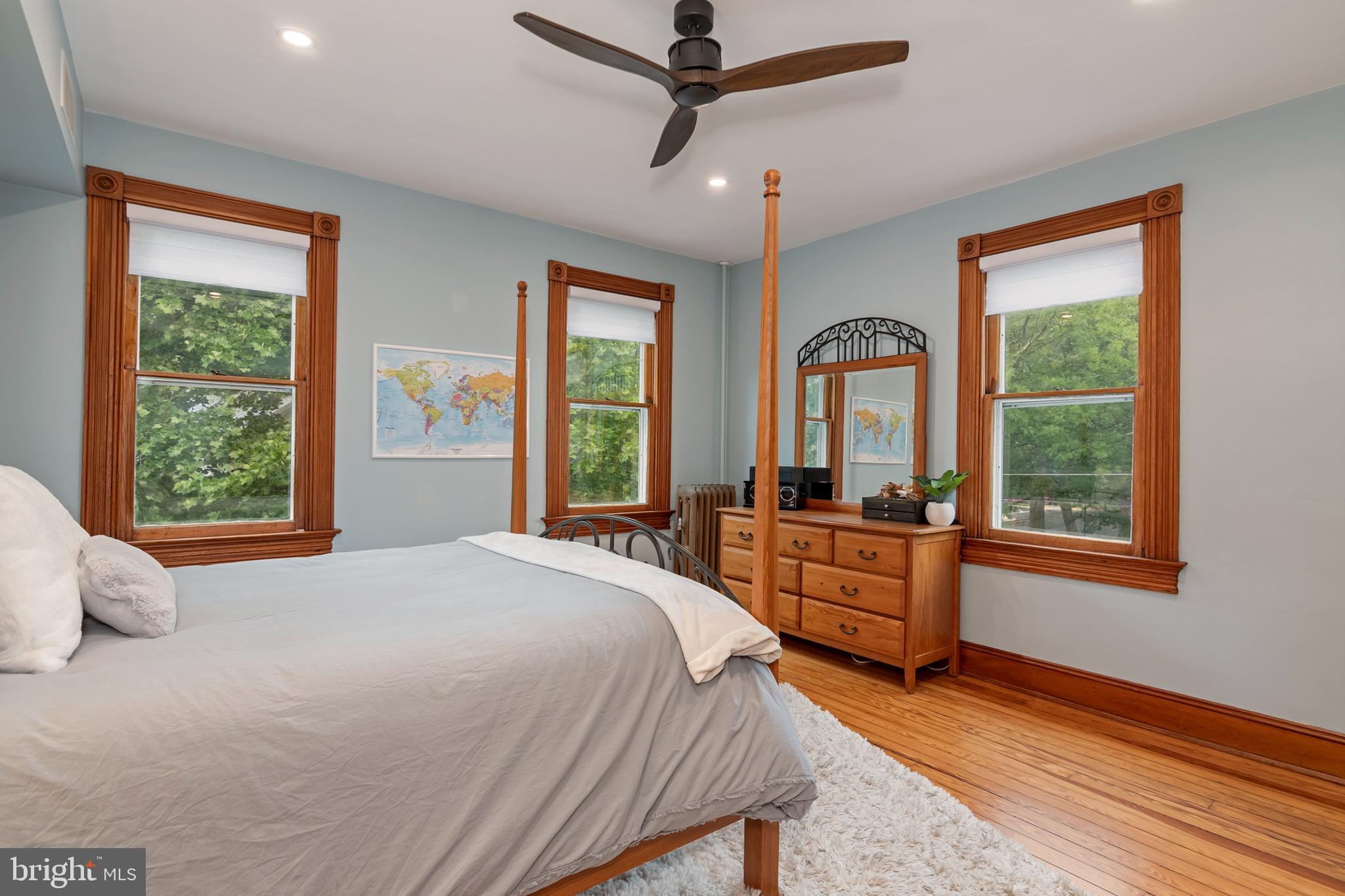 127 S HARRISON STREET