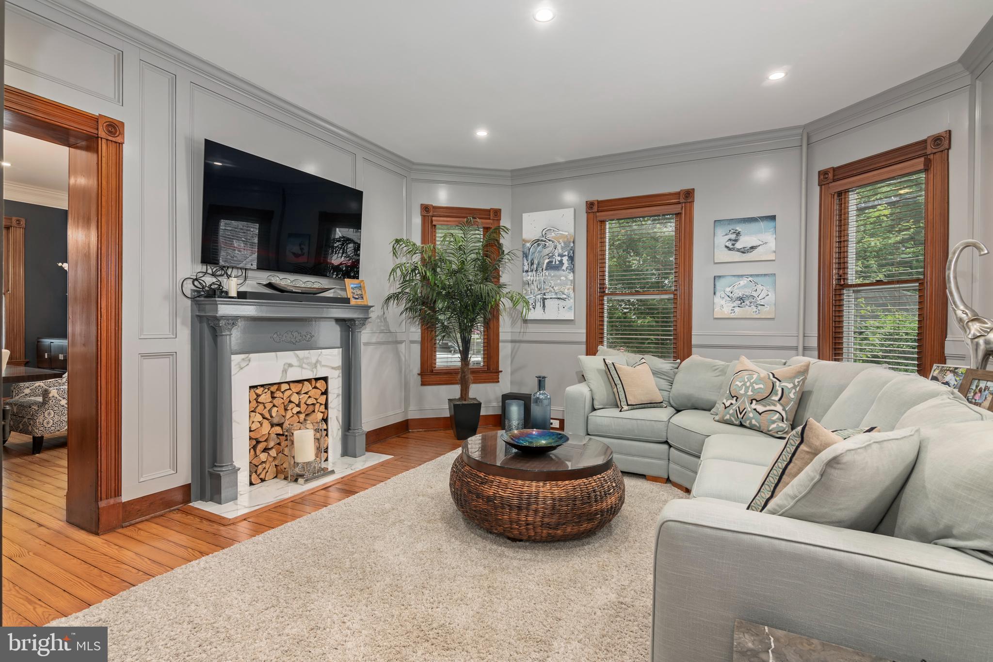 127 S HARRISON STREET